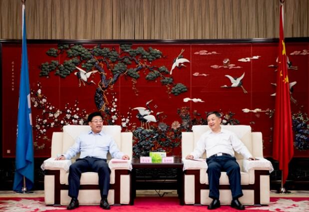 溫樞剛會(huì)見(jiàn)云南能投集團(tuán)黨委書記、董事長(zhǎng)段文泉