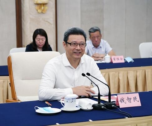 國家電投黨組書記、董事長錢智民拜會重慶市委副書記、市長唐良智