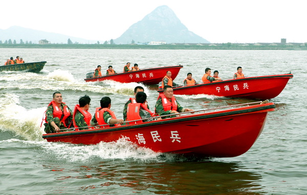 國網(wǎng)寧?？h供電公司為“抗災(zāi)治患”在8個供電所均組建應(yīng)急救援隊