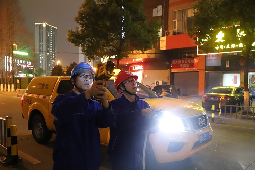 國(guó)網(wǎng)寧波市鄞州區(qū)供電：夜間特巡測(cè)溫線路，保障安全可靠供電