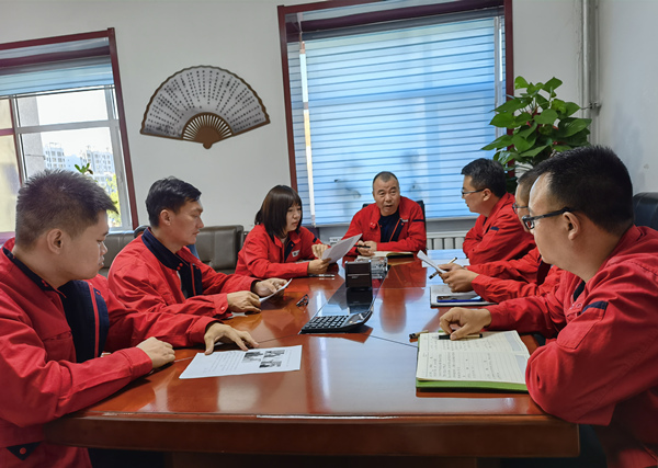 烏海電業(yè)局千里山分局：修訂宣貫班組標(biāo)準(zhǔn)，促進(jìn)班組有序發(fā)展
