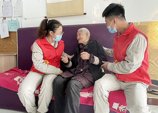 大唐臨汾熱電公司開展“人間重晚情，愛助夕陽紅”志愿服務活動