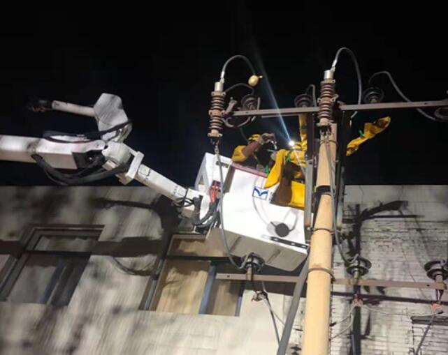 烏海電業(yè)局配電帶電作業(yè)處：11、7、23