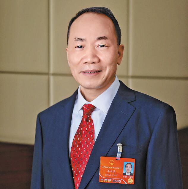 【兩會】國網(wǎng)黑龍江省電力有限公司董事長、黨委書記李永萊：扛牢保供電政治責(zé)任 推動能源綠色低碳轉(zhuǎn)型