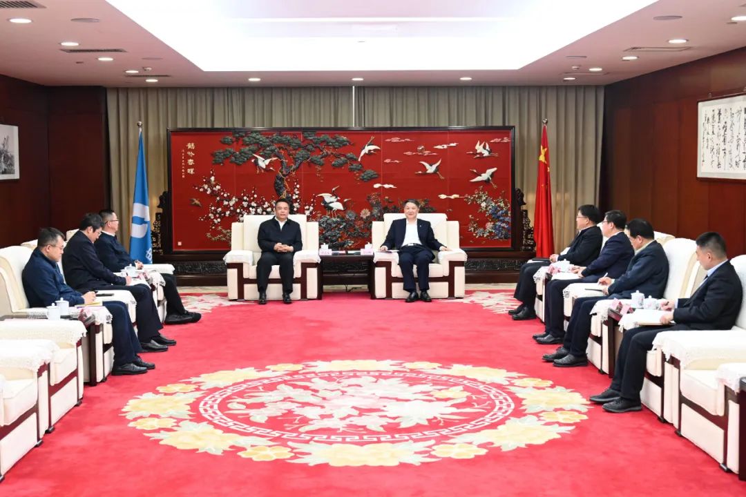 溫樞剛會(huì)見(jiàn)哈電集團(tuán)董事長(zhǎng)、黨委書(shū)記曹志安