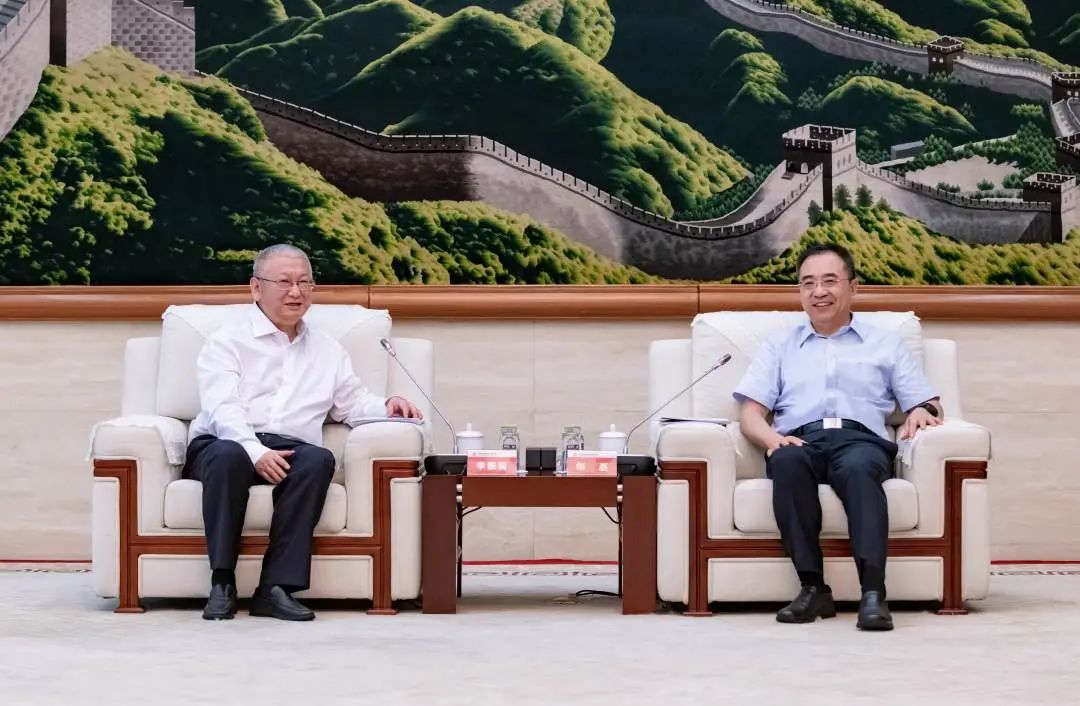 鄒磊會(huì)見隆基股份總裁李振國(guó)、森特股份董事長(zhǎng)劉愛森