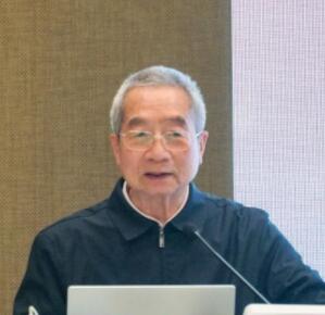 周大地：動(dòng)力電池發(fā)展迅猛，氫燃料或?qū)⒊鼍? width=
