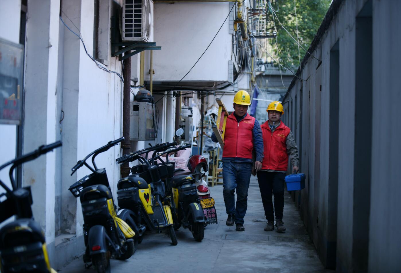 國(guó)網(wǎng)余姚市供電公司：“點(diǎn)亮黑樓道2.0”，借“光”照亮居民歸家路