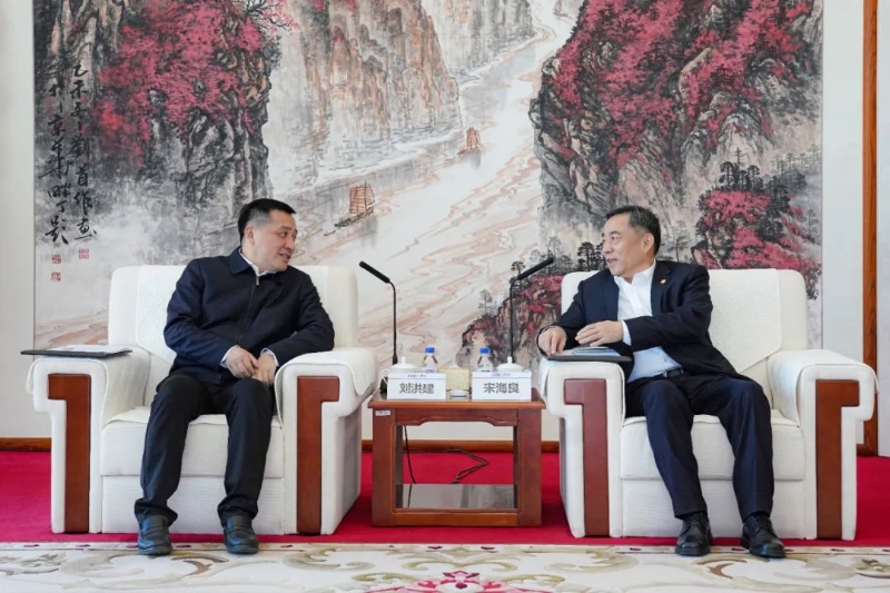 中國能建黨委書記、董事長(zhǎng)宋海良與云南省委常委、昆明市委書記劉洪建會(huì)談