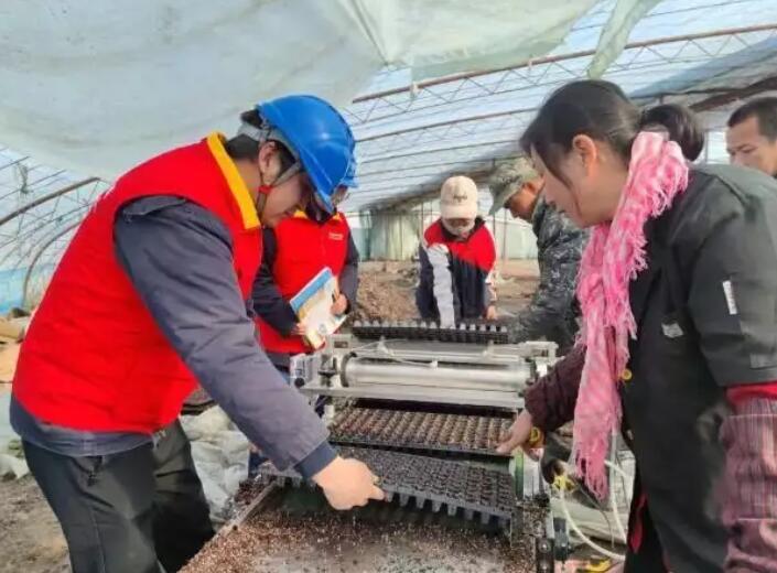 國(guó)網(wǎng)新疆電力公司貼心服務(wù)，為春耕春灌用電保駕護(hù)航