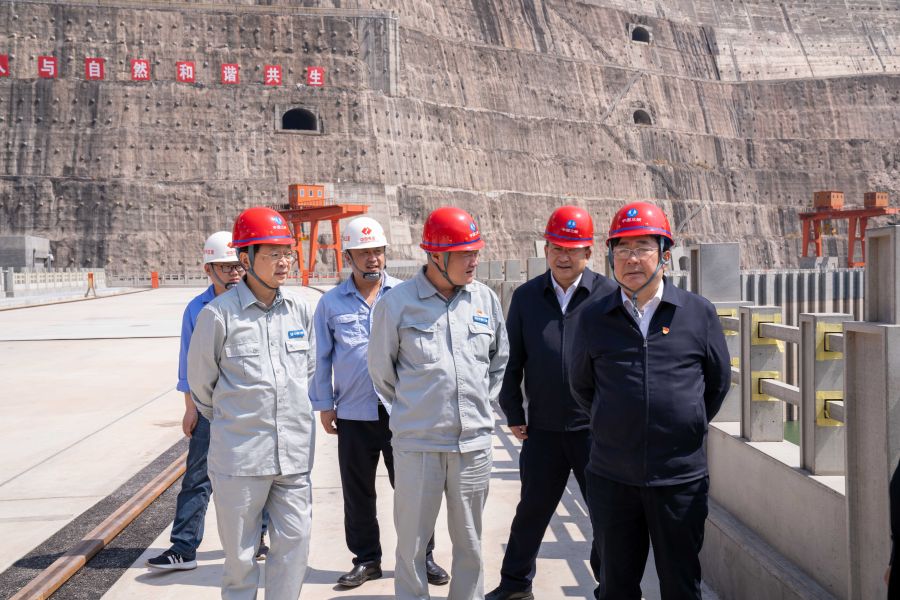 國(guó)資委黨建局局長(zhǎng)、央企團(tuán)工委書記姚煥調(diào)研白鶴灘水電站