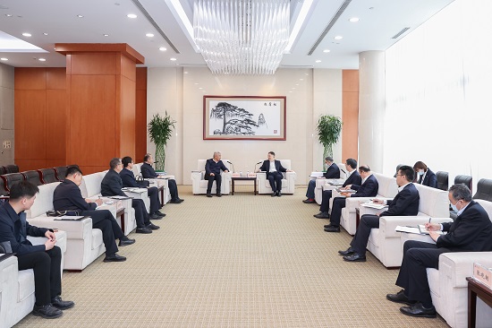 華能集團(tuán)黨組書記溫樞剛會(huì)見(jiàn)青海省委常委、海東市委書記烏拉孜別克·熱蘇力汗