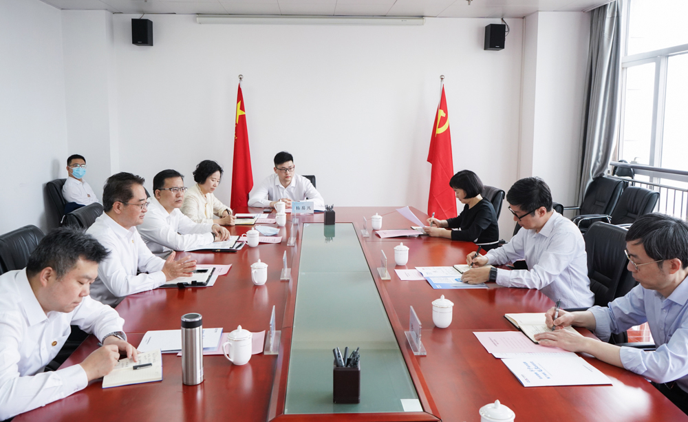 中國能建黨委常委、副總經(jīng)理吳云與國家能源局華中監(jiān)管局黨組書記、局長任育之會談