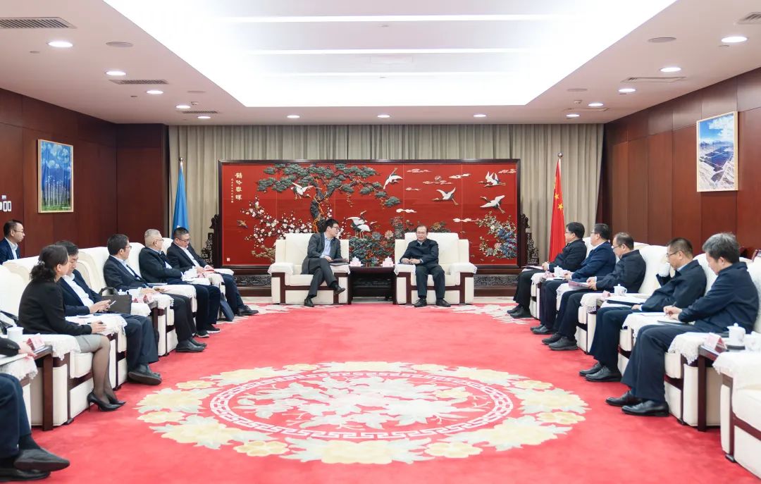 華電黨組書記、董事長江毅會(huì)見上海電氣集團(tuán)黨委書記、董事長吳磊