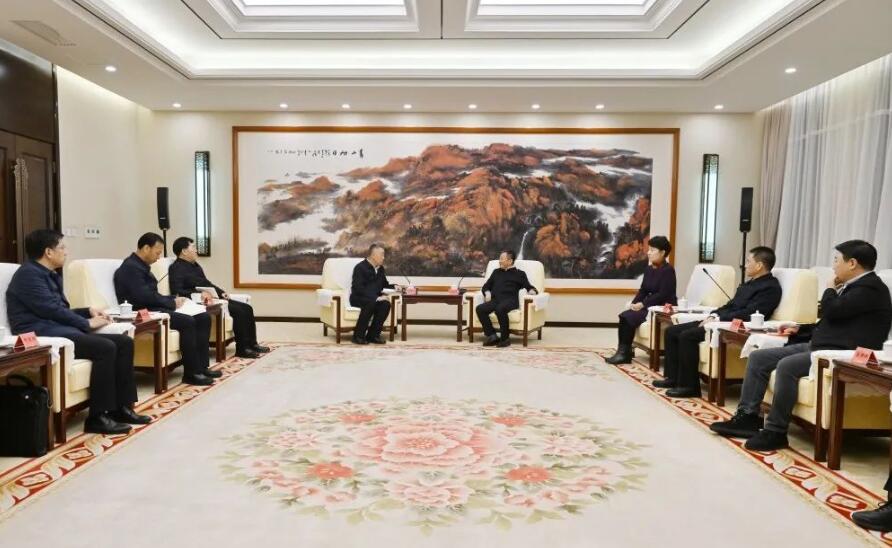 三峽集團董事長、黨組書記雷鳴山拜會內(nèi)蒙古自治區(qū)黨委書記孫紹騁、自治區(qū)主席王莉霞