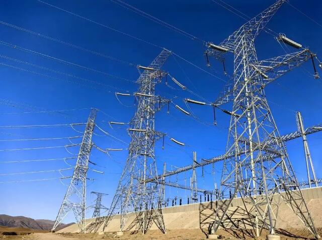 青?，敔枔跛娬?30千伏輸電線路全面竣工