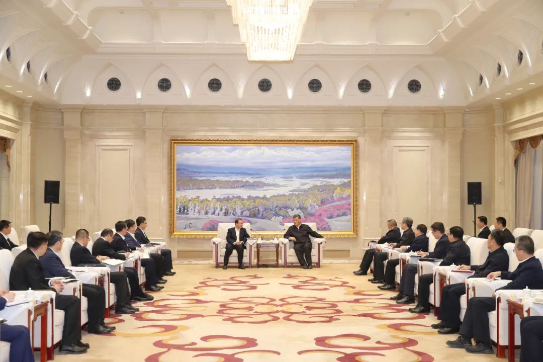 華電集團黨組書記、董事長江毅拜會新疆維吾爾自治區(qū)主要領(lǐng)導(dǎo)