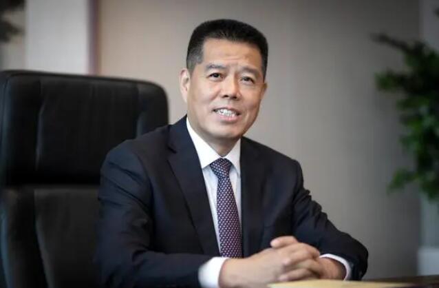 加快推動傳統(tǒng)煤炭企業(yè)向新能源企業(yè)轉(zhuǎn)型發(fā)展——訪全國人大代表，山東能源集團(tuán)黨委書記、董事長 李偉