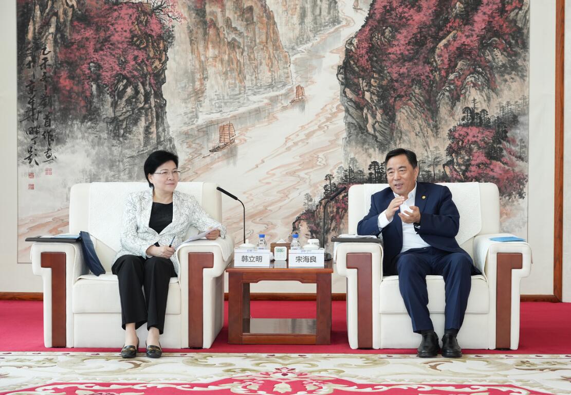 中國能建黨委書記、董事長宋海良與江蘇省委常委、南京市委書記韓立明會(huì)談