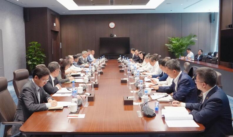 中國能建黨委書記、董事長宋海良與中信集團黨委書記、董事長奚國華會談