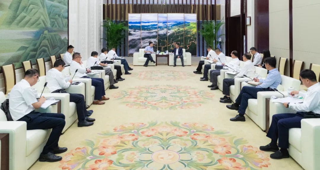 國(guó)家電投黨組書記、董事長(zhǎng)劉明勝會(huì)見(jiàn)上海電氣黨委書記、董事長(zhǎng)吳磊