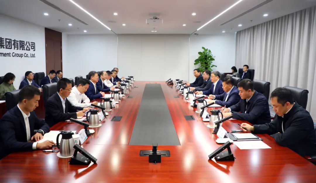 中國電氣裝備黨委書記、董事長李洪鳳會見濟南市委副書記、市長于海田