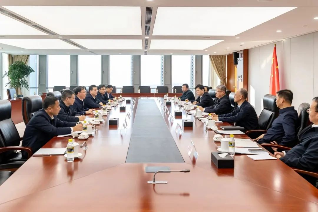 國家能源集團黨組書記、董事長劉國躍與中國大唐黨組副書記、總經理張傳江會談