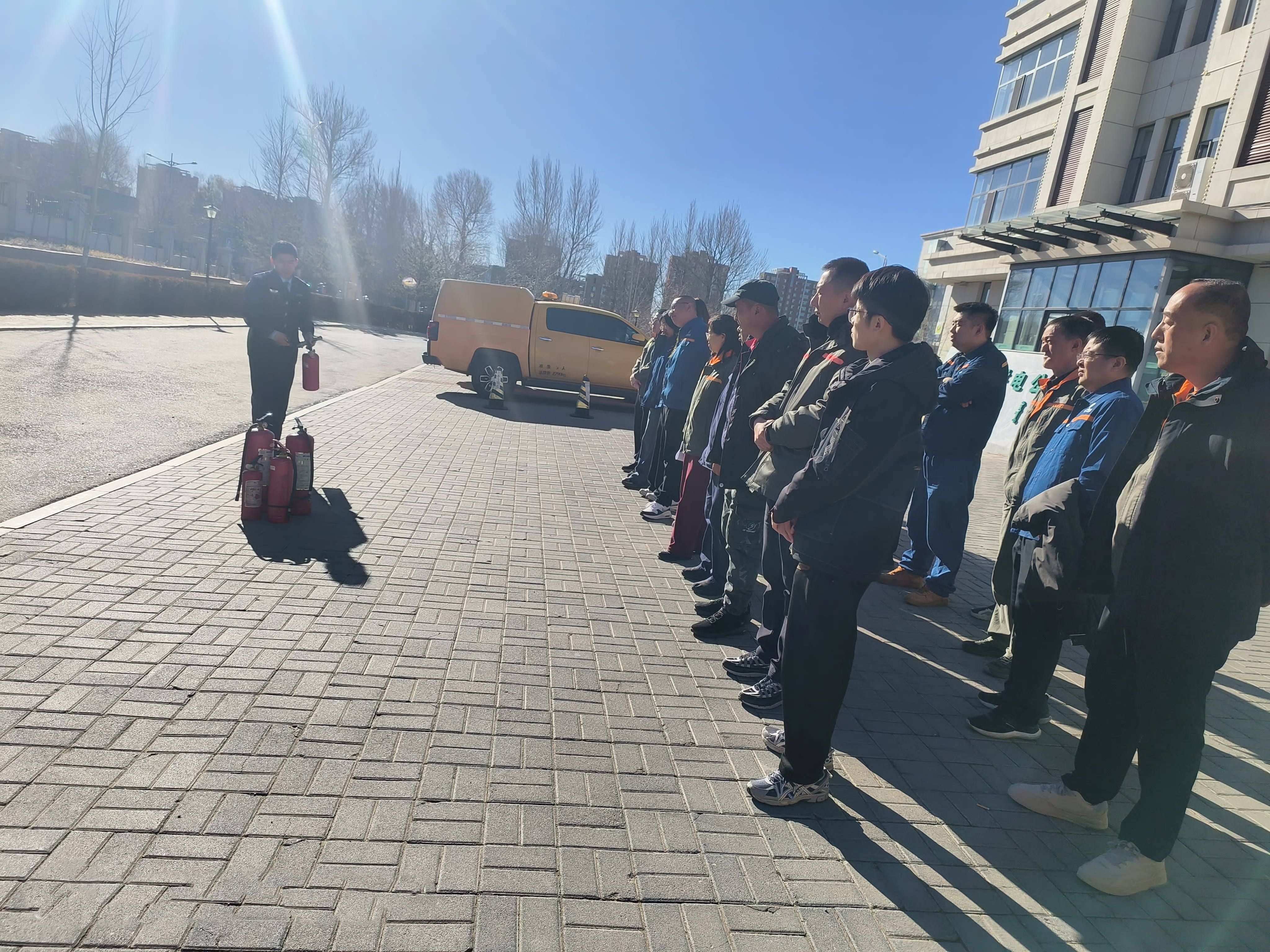 康巴什供電公司開展消防演練，筑牢安全防火墻