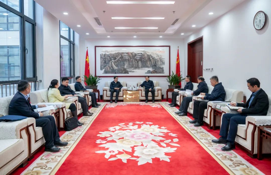 內(nèi)蒙古電力集團(tuán)與包頭市委、市政府交流座談